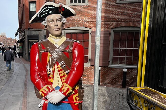 2 Hour Historic Pub Crawl in Boston - Starting at Faneuil Hall after dark