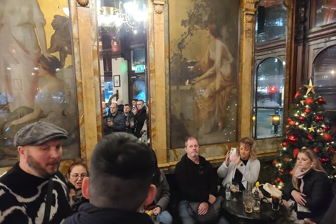 3-Hour Historic Pub Experience in London - Why this pub walk feels different from a standard crawl