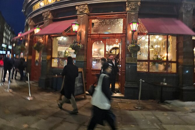 3-Hour Historic Pub Experience in London - Temple and the story of Common Law