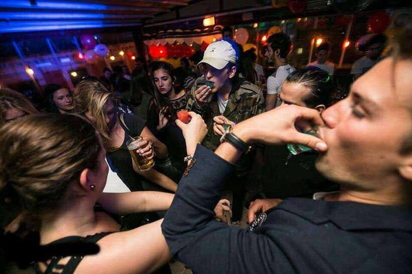 4-Hour Shanghai Pub Crawl (bars & nightclub hopping) - How much value do you get for $23?