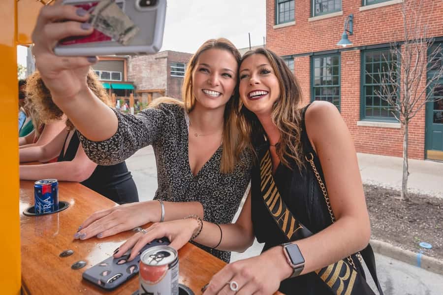 Adelaide: HandleBar Bike Tour with Pub Stops & Dinner Option - Meeting the guide and choosing your seat