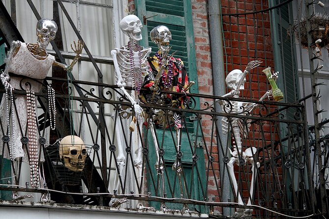 Adults Only Haunted Pub Crawl in New Orleans - A haunted walk through New Orleans after dark