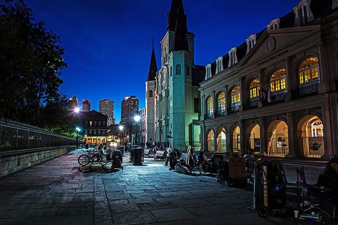 Adults Only Haunted Pub Crawl in New Orleans - Pirates Alley, authors, and a private stop