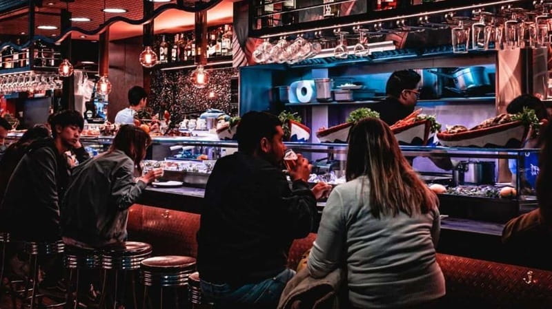 Albufeira: 5 Bars and 1 Nightclub Pub Crawl with Free Shots - Starting at Reno’s Bar with Cristiano