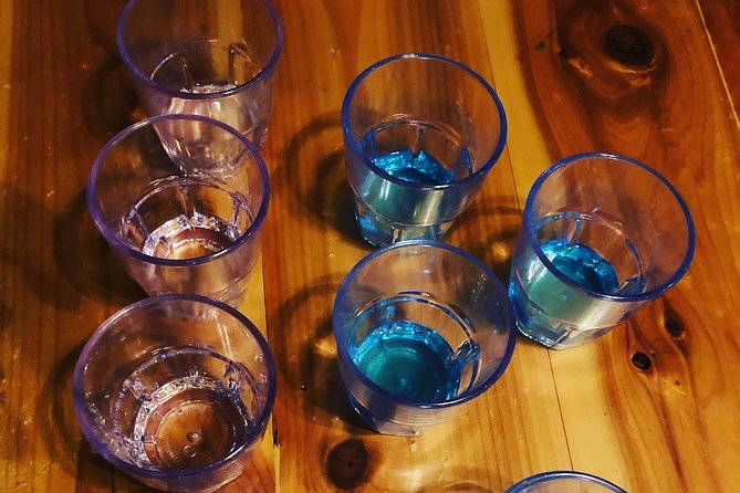All-Inclusive Pub Crawl with Moonshine, Cocktails, and Craft Beer - The guide can make or break the evening