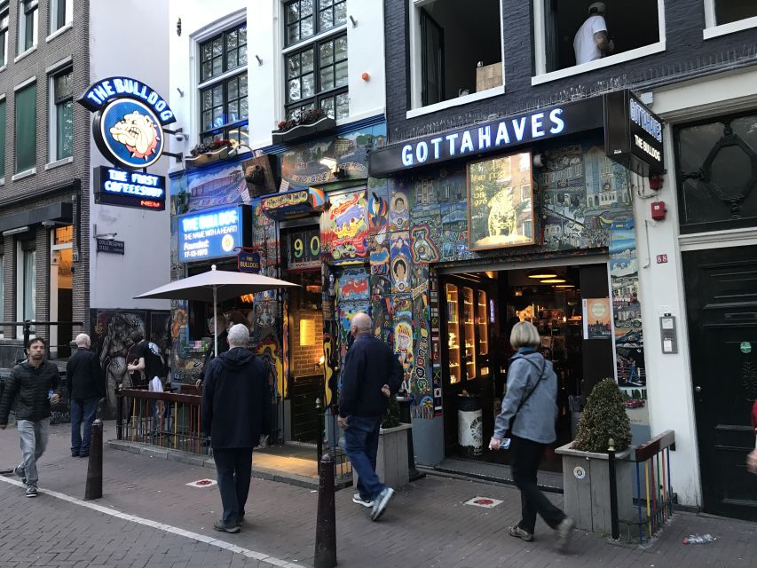 Amsterdam: Red Light District and Local Pub Tour - Zeedijk and Chinatown: pubs, food, and old Amsterdam