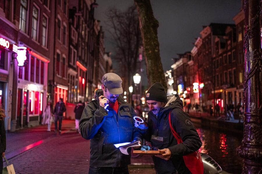 Amsterdam: Self-guided Red Light District Pub Crawl Mystery - Who will enjoy this private game most