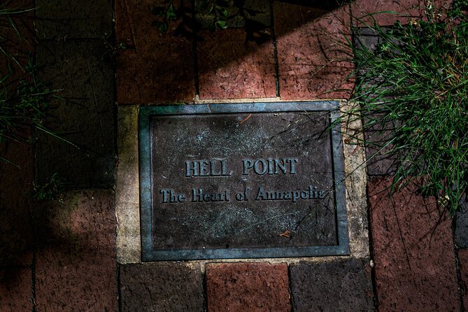 Annapolis Ghost Tours Boos & Booze Haunted Pub Crawl - What the guide can make or break
