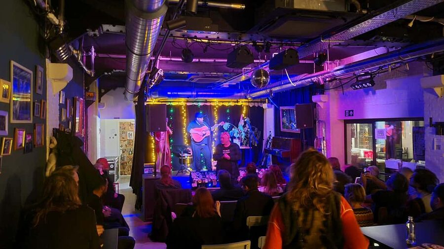 Antwerp: Pub Crawl in the Historical City - Belgian beer stories with a local twist