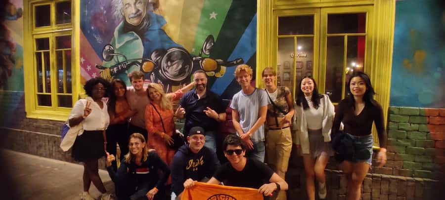 Arequipa: Pub Crawl with Skip-The-Line Access and Drinks - Starting at Arequipa Cathedral at 9 PM