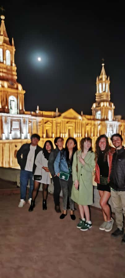 Arequipa: Pub Crawl with Skip-The-Line Access and Drinks - Games, photos, and the social side