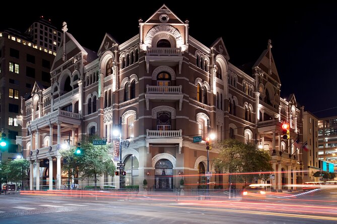 Austin Haunted Pub Crawl Walking Tour - Why this Austin night walk works