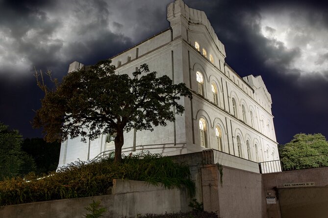 Austin Spirits & Spirits Haunted Pub Crawl - The strange museum brings Austin’s odd side into view