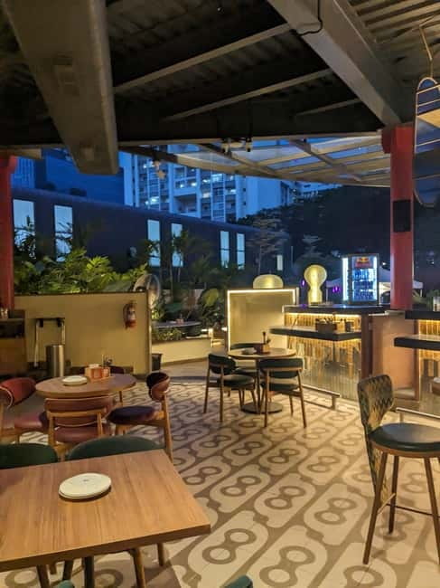 Bangalore:The Original bengaluru pub crawl - Church Street bars, changing moods, and welcome drinks