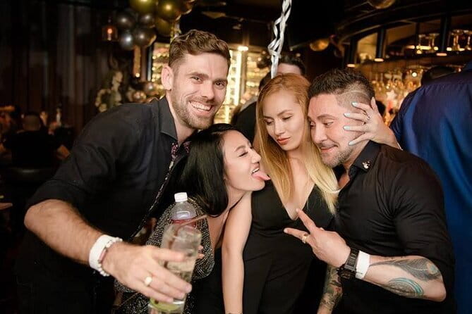 Bangkok After Dark: Pub Crawl Adventure - Hemingway sets a relaxed first hour