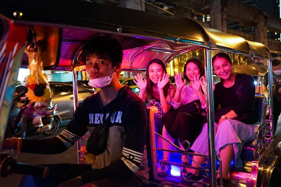 Bangkok Bar Hopping Tour in Siam - Five to seven dishes, enough for dinner