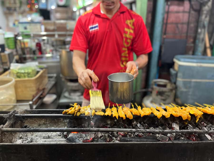 Bangkok Bar Hopping Tour in Siam - Photos and the social side
