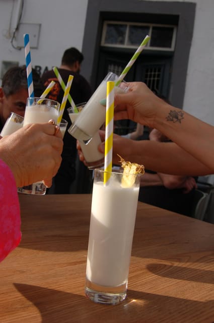 Bar hopping & Poncha Workshop in Funchal - Understanding Madeira wine