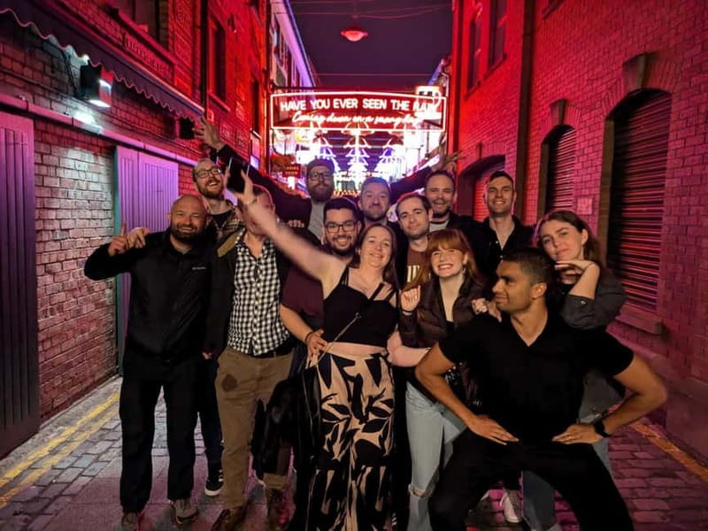 Belfast: Pub Crawl and Bar Walking Tour with Two Drinks - Friday nightclub time or Saturday dancing