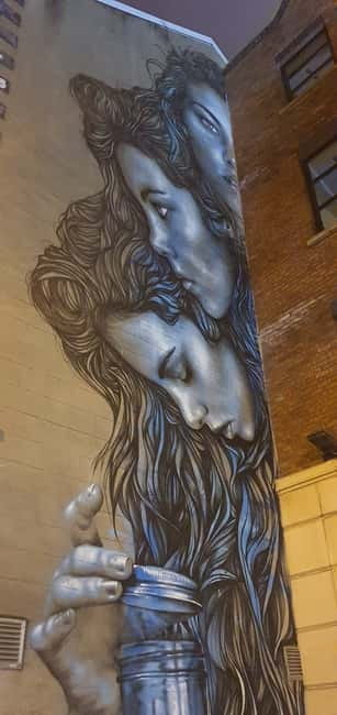 Belfast : Pub Music , Street Art Experience Walking Tour - Why this Belfast tour works best on your first evening