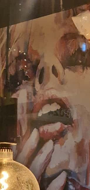 Belfast : Pub Music , Street Art Experience Walking Tour - From traditional songs to punk and modern music