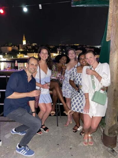 Belgrade: Bar Pub Club Crawl with 1 Hour Unlimited Drinks