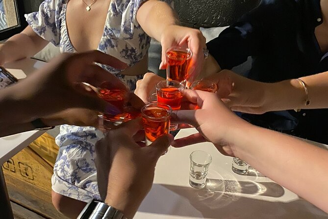 Belgrade Nightlife Bar Pub Club Crawl with Drinks - Party games make the first hour easier