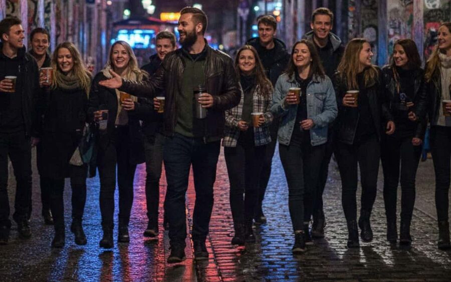 Berlin: Alternative Pub Crawl, Bars, Beats & Insider Stories - The social side of a small-group night