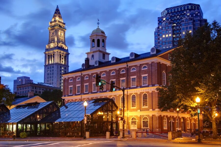 Boston: Haunted Pub Crawl of Historic Pubs and Taverns - Walking through Boston’s darker past