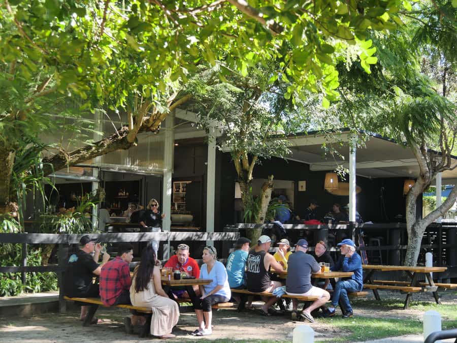 Brisbane: Island Pub Crawl with Lunch and High-Speed Boat - A fast start from Brisbane’s riverfront