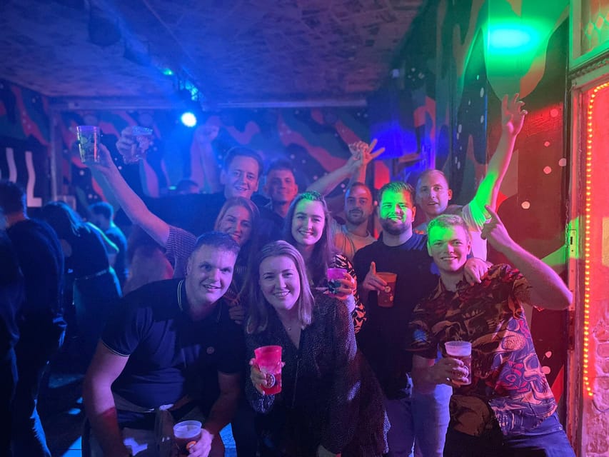 Budapest: Private, Personalized Pub Crawl, 3 drinks included - Why a private Budapest pub crawl can work better