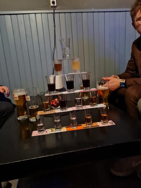Budapest: Private, Personalized Pub Crawl, 3 drinks included - First stop: 75 minutes at a lesser-known bar