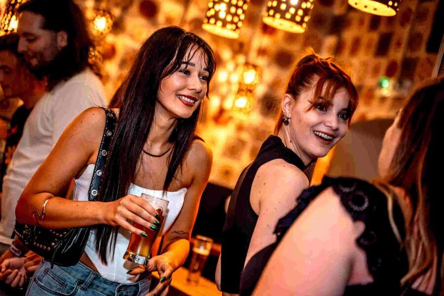 Budapest: Ruin Bar Pub Crawl with Entry Tickets - Starting at Becketts in Liszt Ferenc tér