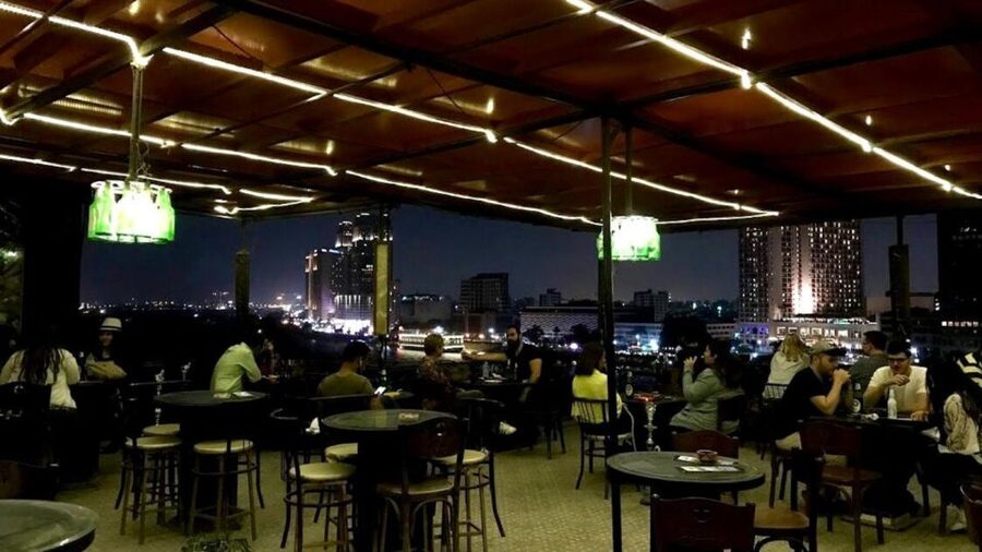 Cairo: Pub Crawl and Speakeasy Bar Tour with 2 Free Drinks - Key points at a glance