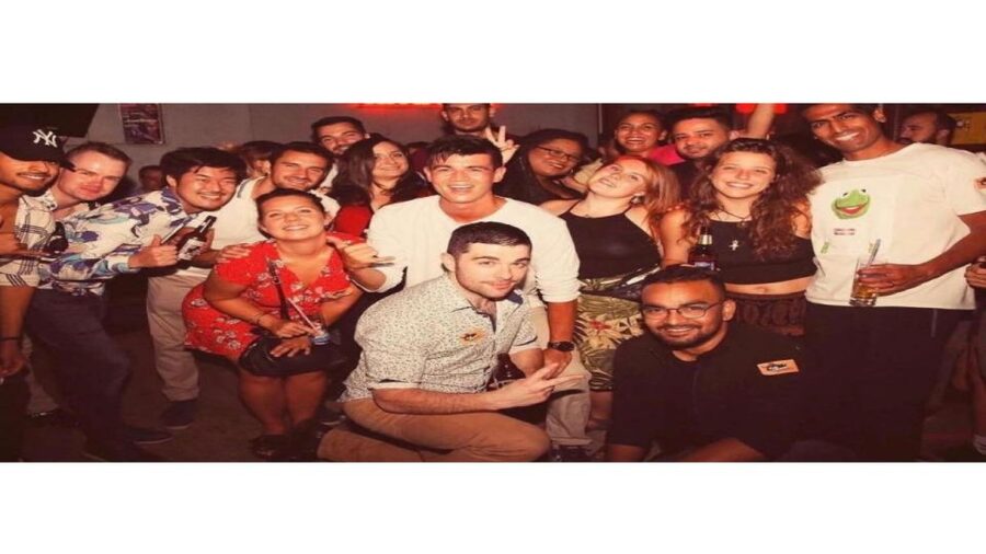 Cairo: Pub Crawl and Speakeasy Bar Tour with 2 Free Drinks - Rooftop drinks above downtown Cairo
