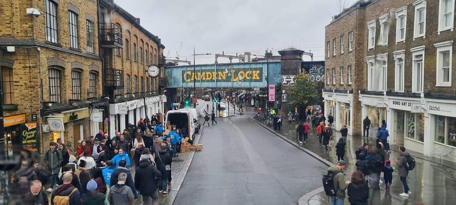 Camden Pub and Walking Tour - Chalk Farm Road, the Roundhouse, and the first pub