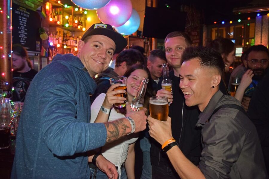 Camden Pub Crawl & Bar Tour London - Should you book the Camden Pub Crawl?