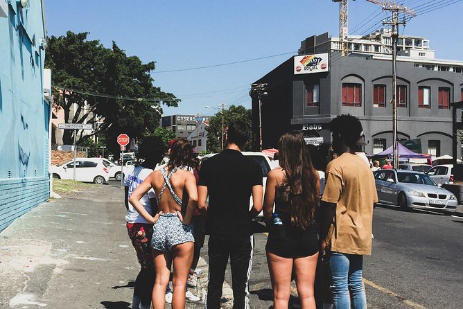 Cape Town Hostel Pub Crawl & LinkUps - Group size, pace, and the social mix