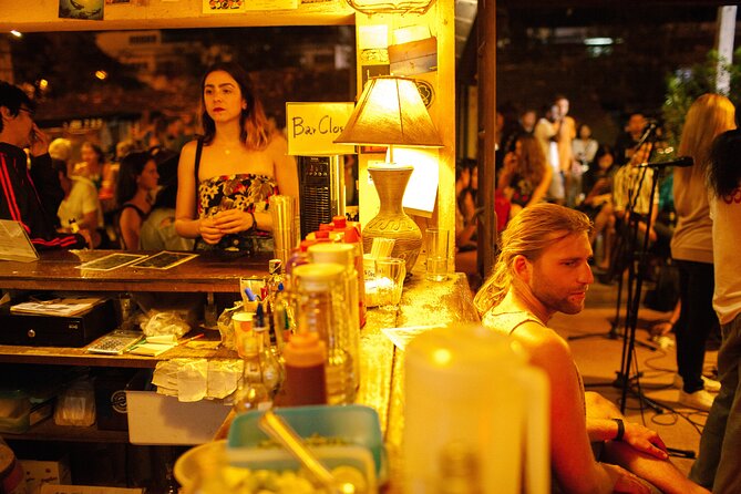 Chiang Mai Bar Hopping Night Tour - Spending 90 minutes at Ton Goom River Front