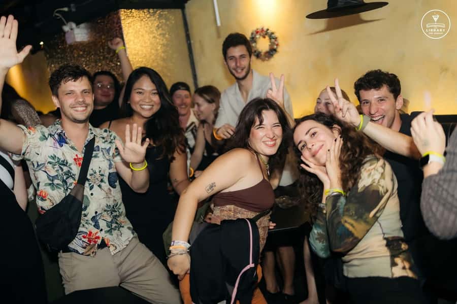 Chiang Mai Pub Crawl: 4 Venues, Beer Buffet & VIP Entry - Key points at a glance