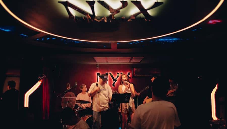 Chiang Mai Pub Crawl: 4 Venues, Beer Buffet & VIP Entry - The final party stop