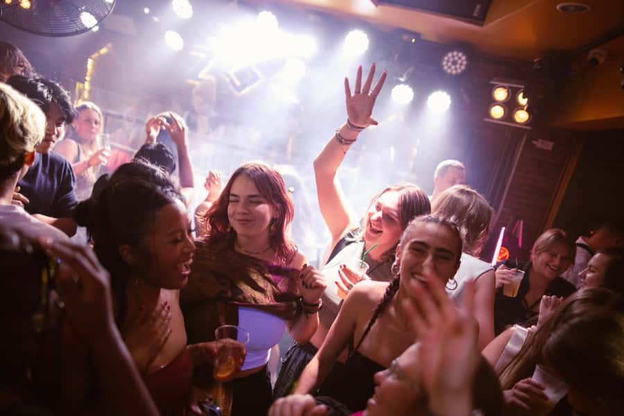 Chiang Mai Pub Crawl: 4 Venues, Beer Buffet & VIP Entry - Starting at Commuse Nimman7