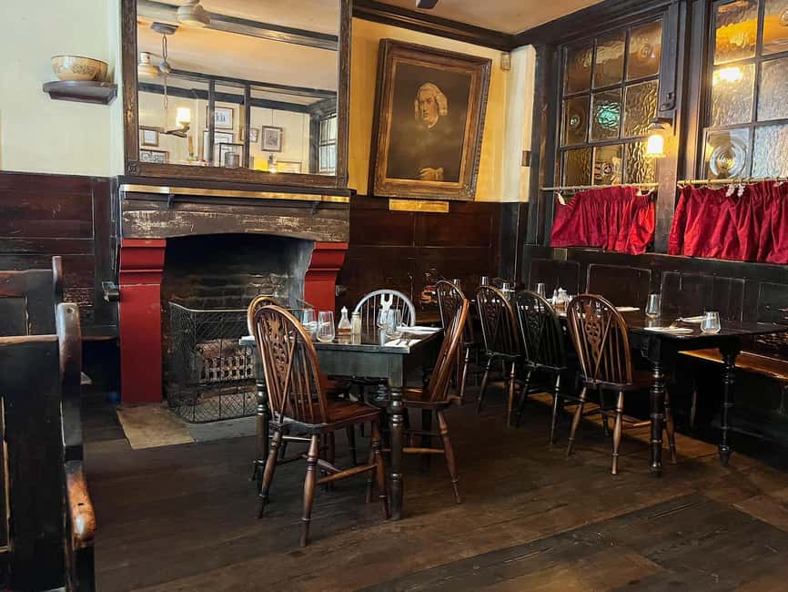 City of London: Historic Pub Walking Tour - The Old Bank of England on Fleet Street