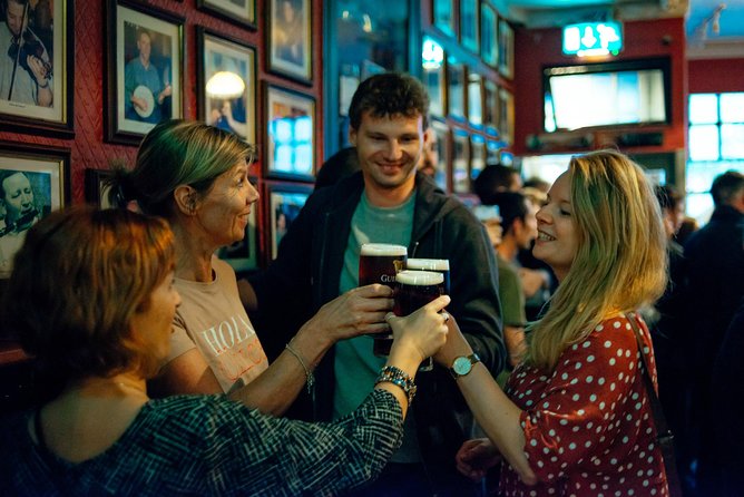 Classic Irish Pubs Private Tour of Dublin: Live Music, Beer and Nightlife - A private way to get past Dublin’s pub clichés