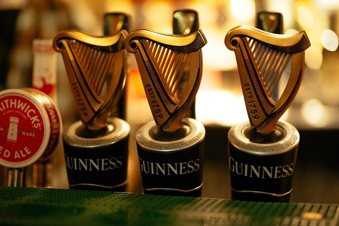 Classic Irish Pubs Private Tour of Dublin: Live Music, Beer and Nightlife - What the private format changes