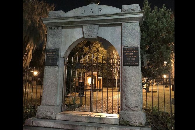 Creepy Crawl Night-Time Haunted Pub Walking Tour of Savannah's Historic District - Is $30 a fair price?