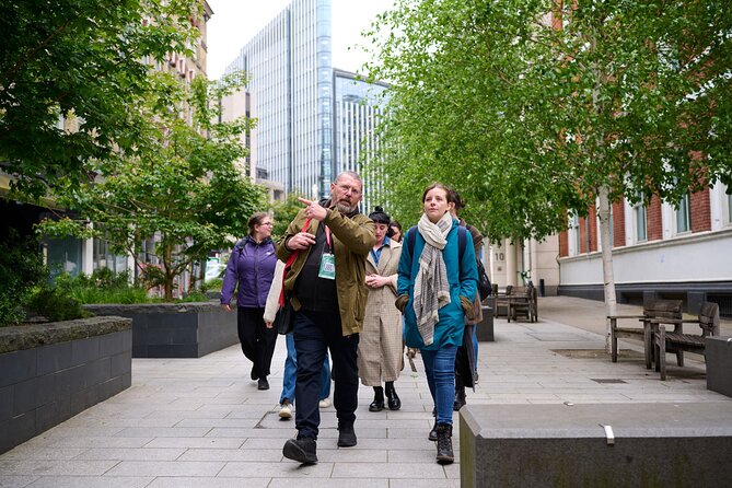 Devour London Historical Pub Tour:Traditional British Food & Ales - Why the guide matters so much