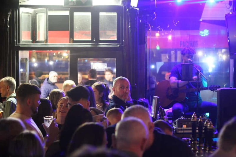 Dublin: City Pub Crawl Experience - Ending at D Two and the late-night pace