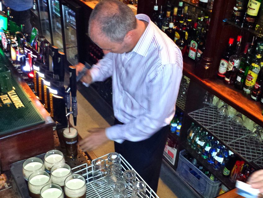 Dublin: Private Pub Tour - Stop Three: Music and the Local Evening