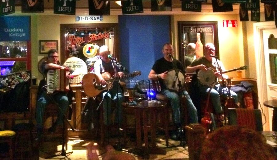 Dublin: Private Pub Tour - Meeting Point, Pickup, and Mobility